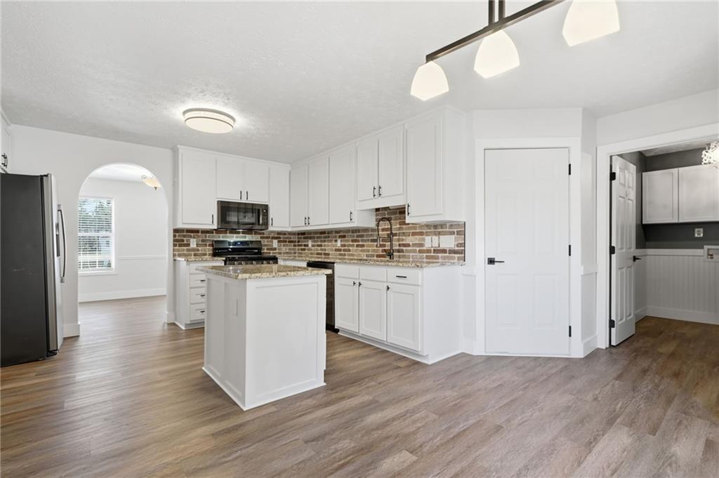 3180 Victoria Ridge Court Southeast Loganville, GA 30052 - Photo 11 of 46