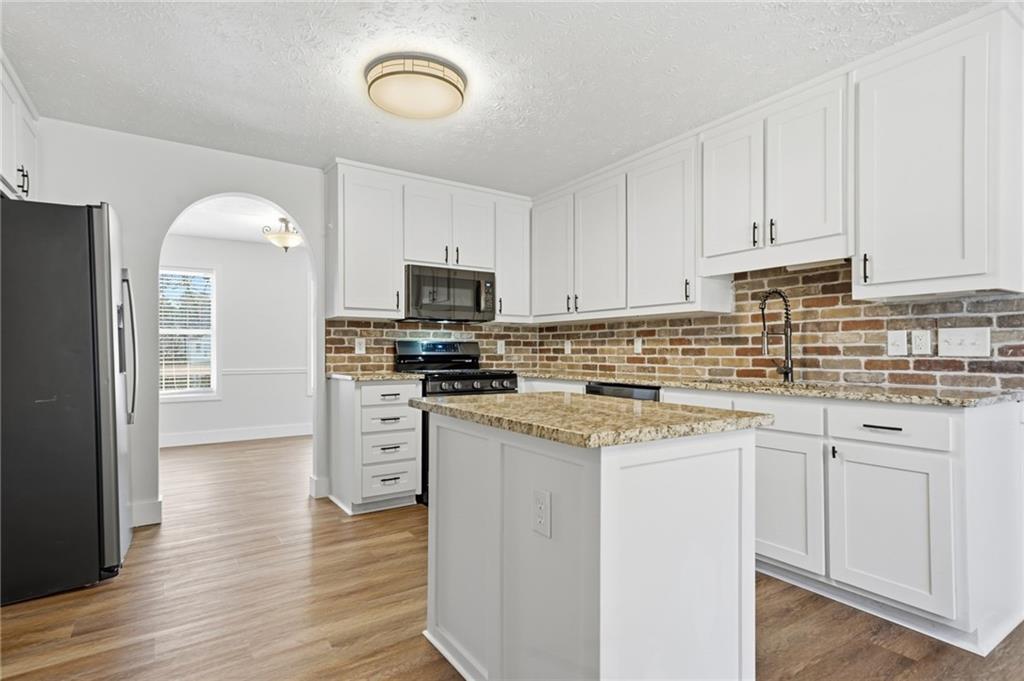 3180 Victoria Ridge Court Southeast Loganville, GA 30052 - Photo 12 of 46