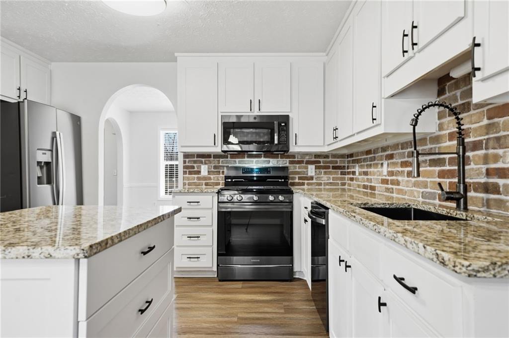 3180 Victoria Ridge Court Southeast Loganville, GA 30052 - Photo 10 of 46