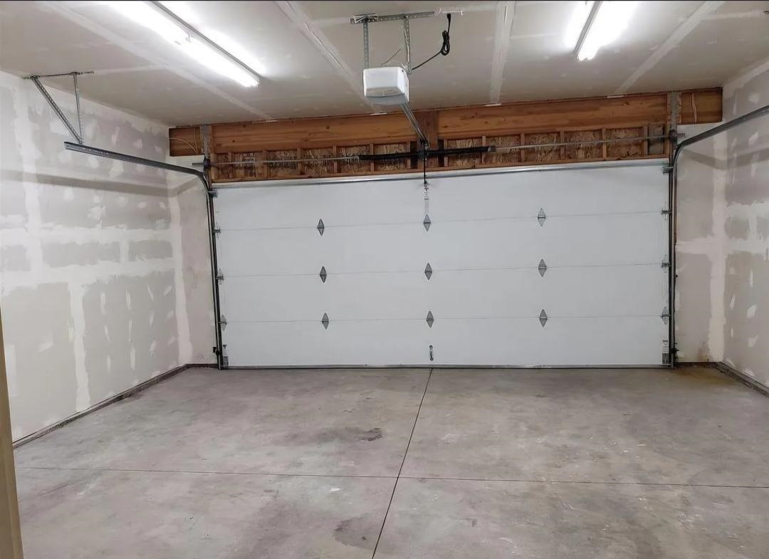 1919 North Flora Road, Unit B Spokane Valley, WA 99016 - Photo 3 of 25