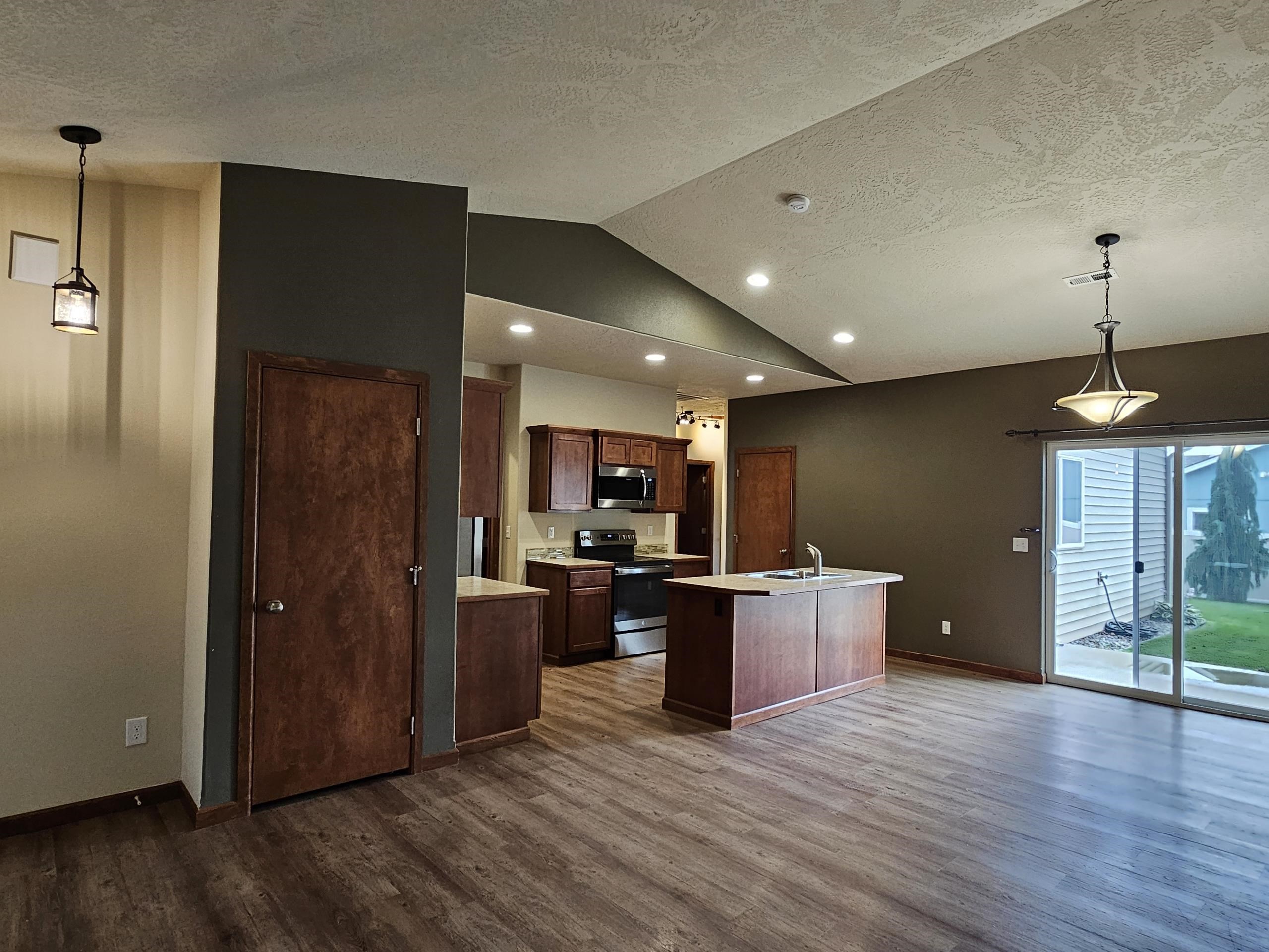 1919 North Flora Road, Unit B Spokane Valley, WA 99016 - Photo 7 of 25