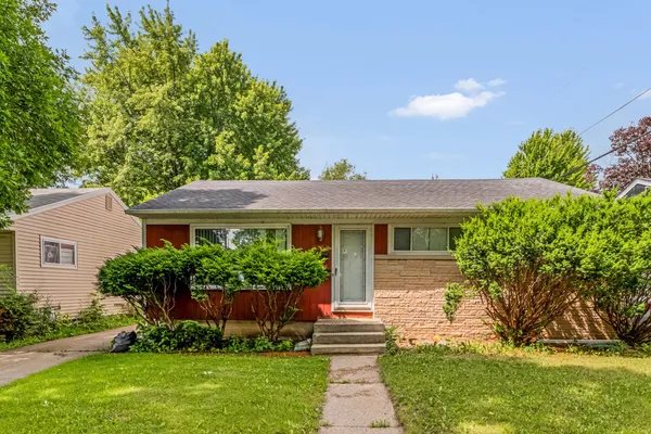 $149,900 | 8207 West Muriel Place, Milwaukee, WI 53218