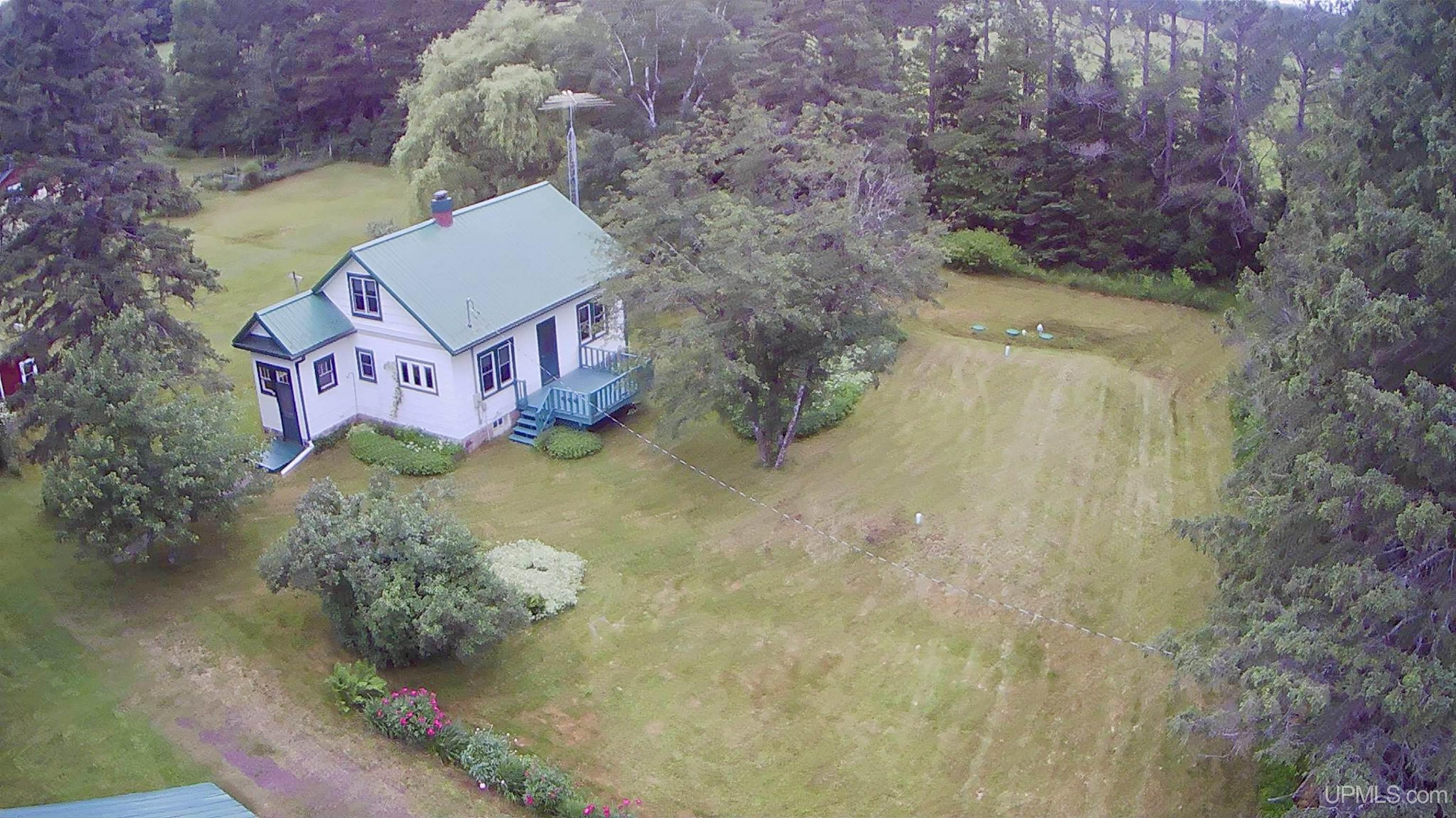 N8803 East End Road Ironwood, MI 49938 - Photo 3 of 64
