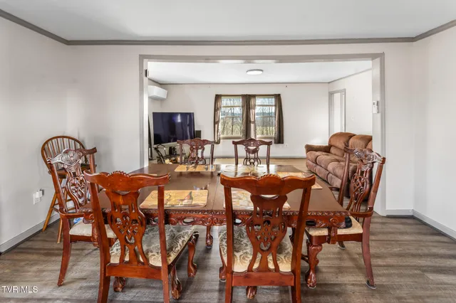 $649,000 | 1965 Carterton Road, Lebanon, VA 24266