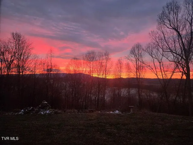 $649,000 | 1965 Carterton Road, Lebanon, VA 24266