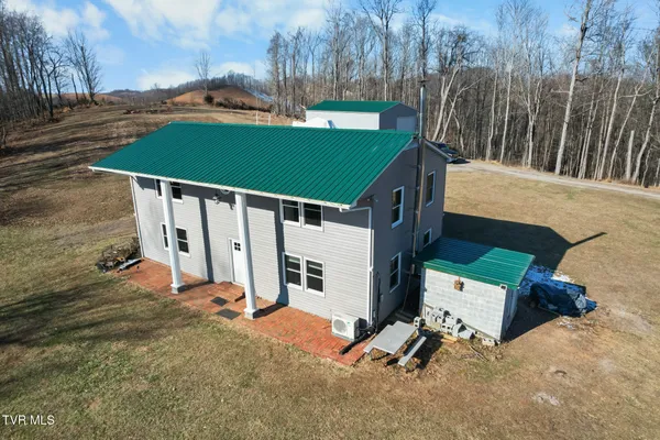 $469,000 | 1965 Carterton Road, Lebanon, VA 24266