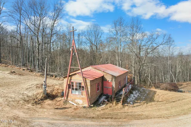 $649,000 | 1965 Carterton Road, Lebanon, VA 24266