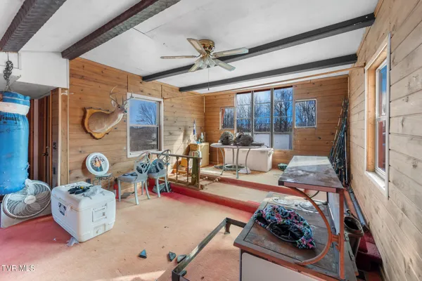 $469,000 | 1965 Carterton Road, Lebanon, VA 24266