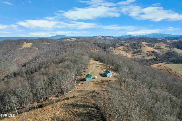 $649,000 | 1965 Carterton Road, Lebanon, VA 24266