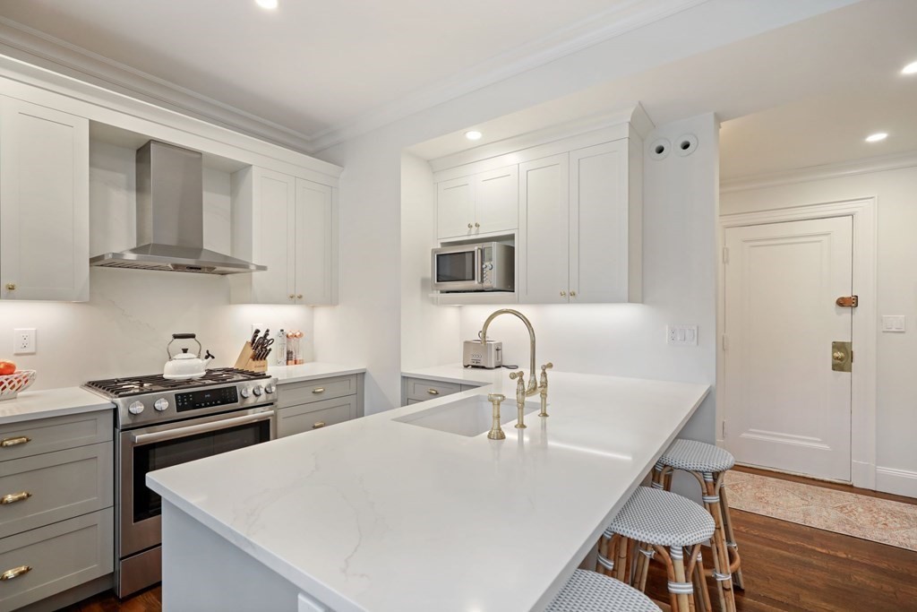 83 Harvard Street, Unit 2 Brookline, MA 02445 - Photo 15 of 27