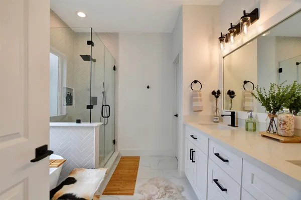 $2,550 | 1106 Paul Quinn Street, Unit P, Houston, TX 77091