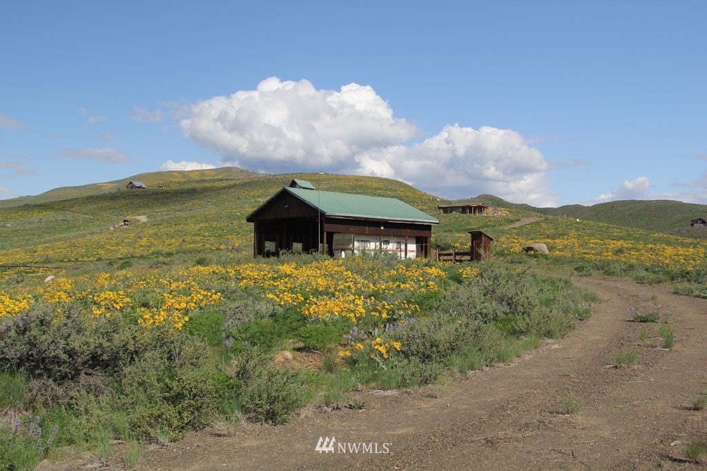 108 D Rendezvous Road Winthrop, WA 98862 - Photo 1 of 18 Gallery Image 1