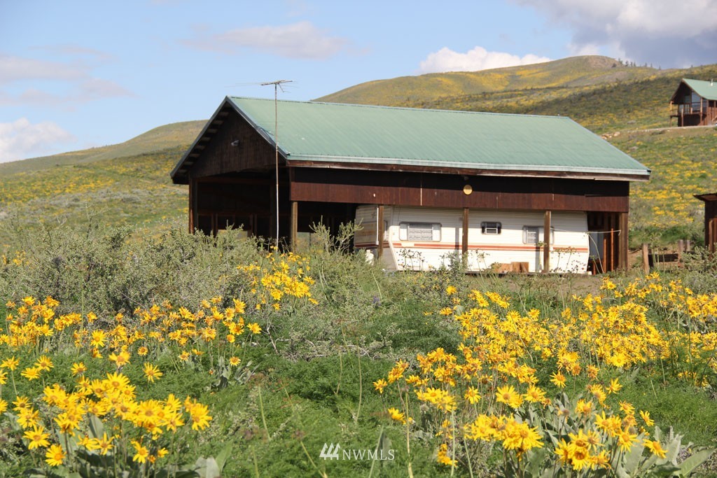 108 D Rendezvous Road Winthrop, WA 98862 - Photo 11 of 18 Gallery Image 11