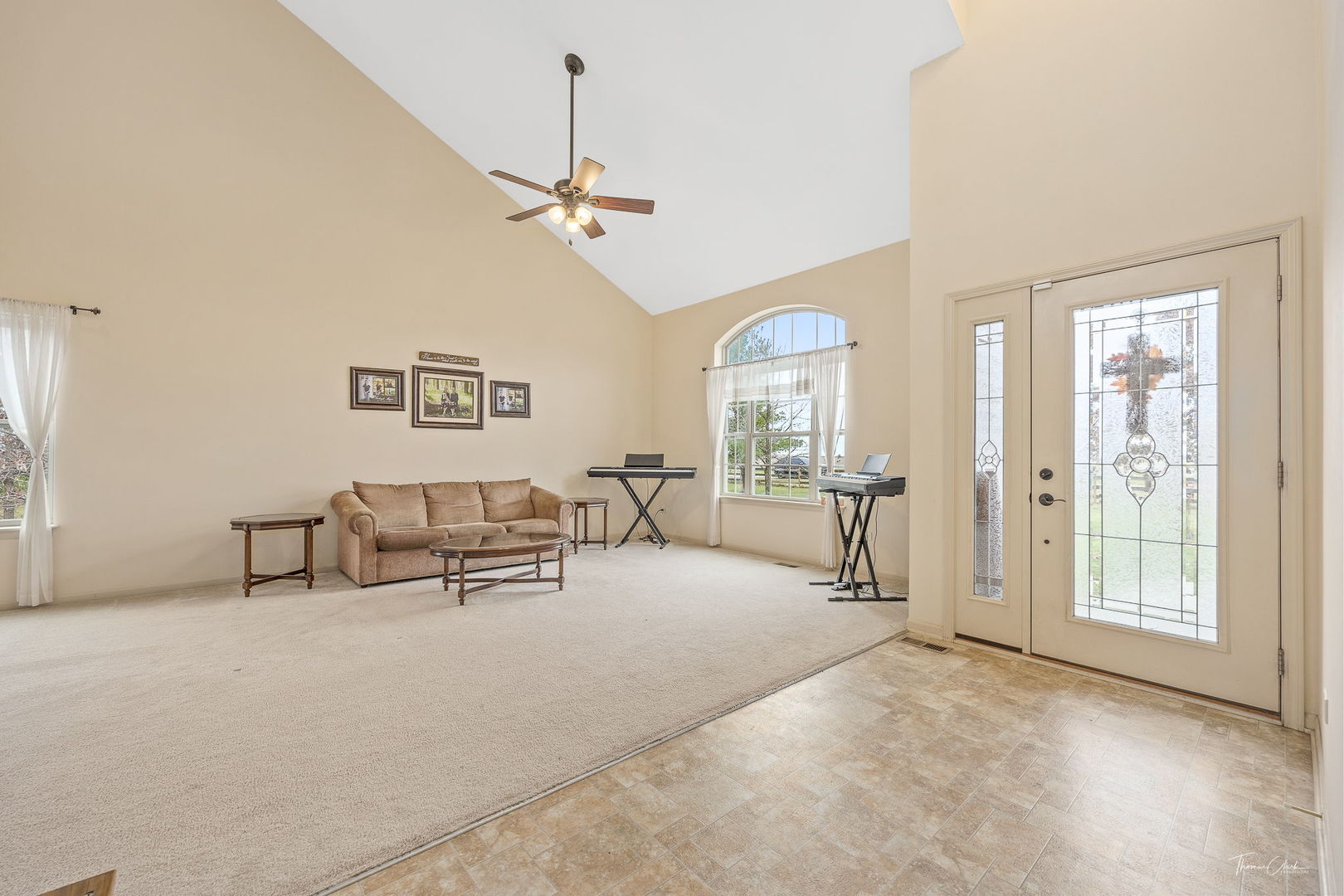 8022 West Offner Road Peotone, IL 60468 - Photo 15 of 42 a view of livingroom with furniture and windows