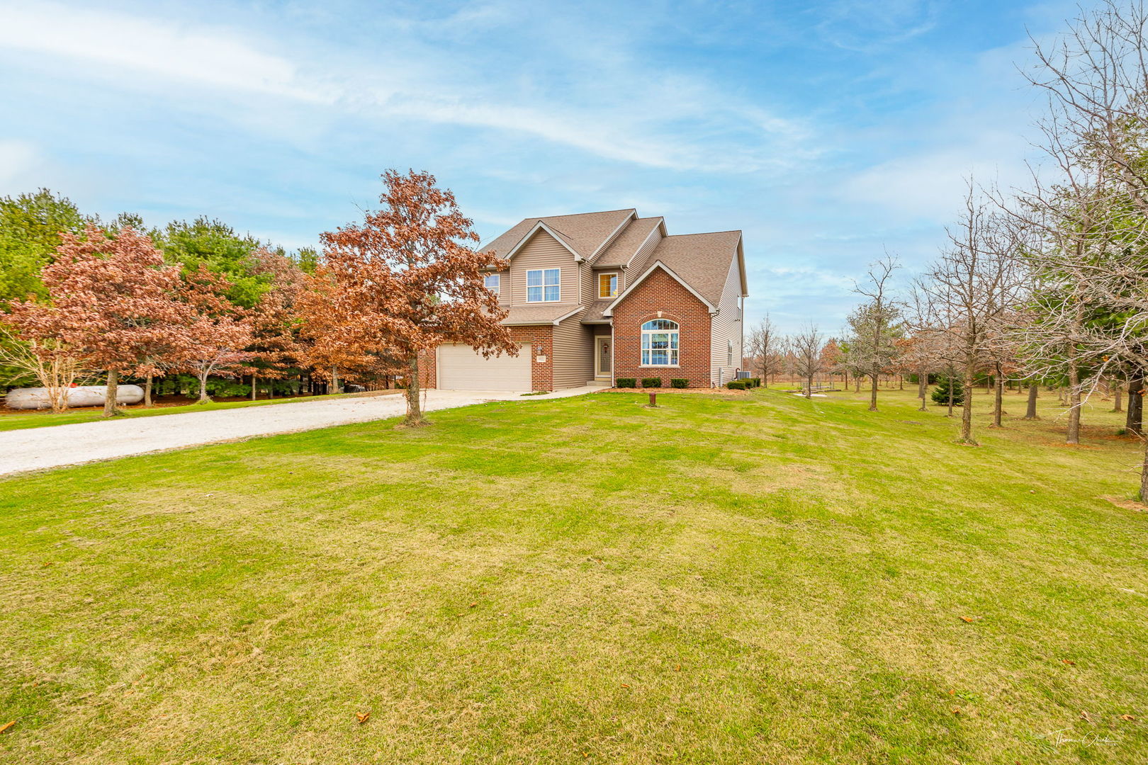 8022 West Offner Road Peotone, IL 60468 - Photo 3 of 42 a view of a house with a big yard