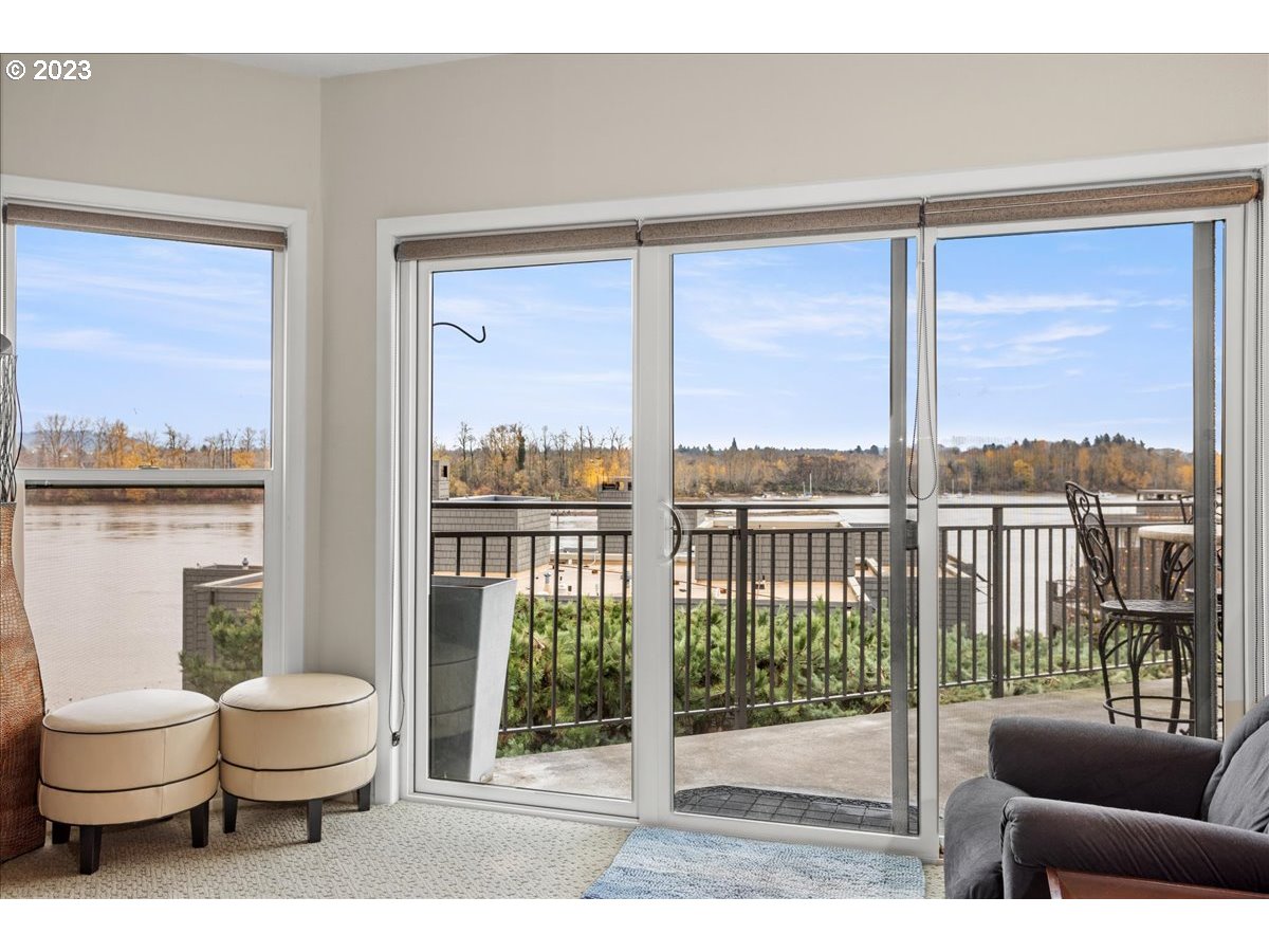 5630 South Riverside Lane, Unit 24 Portland, OR 97239 - Photo 13 of 40 Gallery Image 13