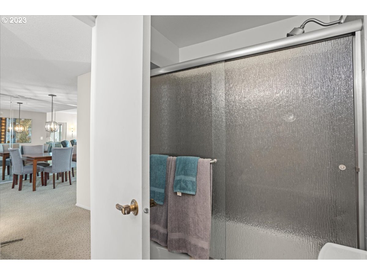 5630 South Riverside Lane, Unit 24 Portland, OR 97239 - Photo 22 of 40 Gallery Image 22