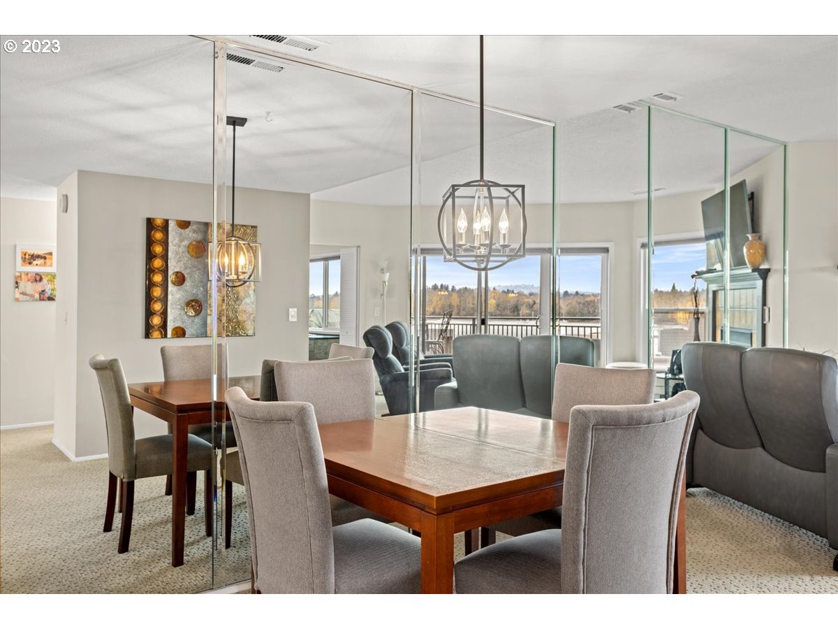 5630 South Riverside Lane, Unit 24 Portland, OR 97239 - Photo 10 of 40 Gallery Image 10