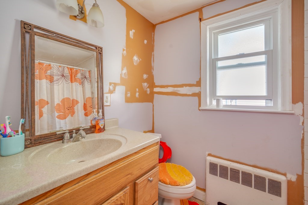 1070 Liberty Street Springfield, MA 01104 - Photo 17 of 25