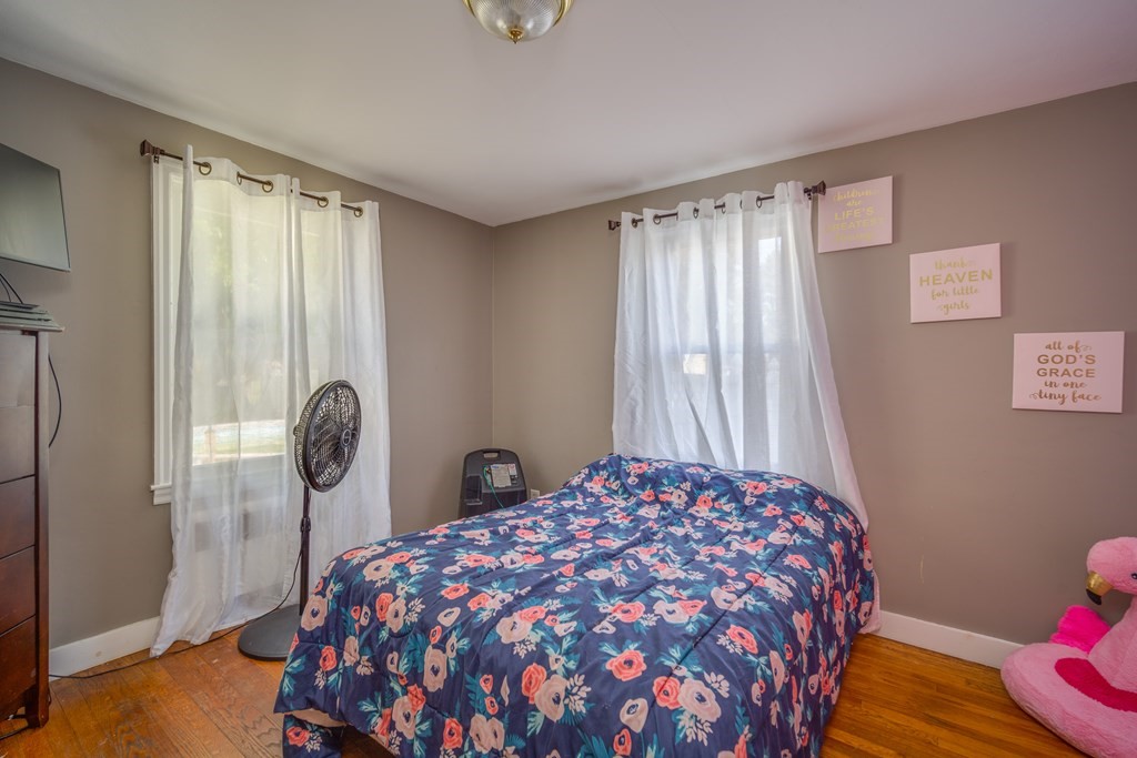1070 Liberty Street Springfield, MA 01104 - Photo 18 of 25
