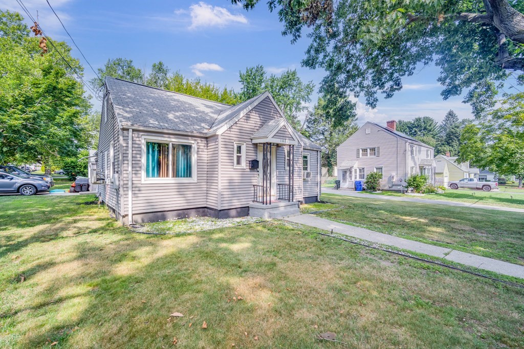 1070 Liberty Street Springfield, MA 01104 - Photo 2 of 25