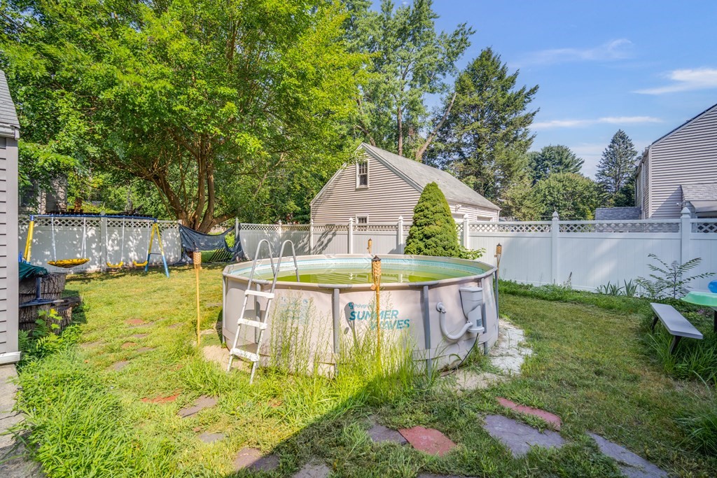 1070 Liberty Street Springfield, MA 01104 - Photo 5 of 25