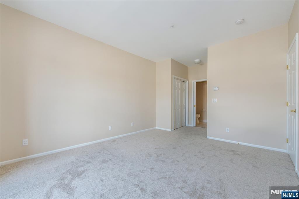 9302 Richmond Road West Milford, NJ 07480 - Photo 16 of 33