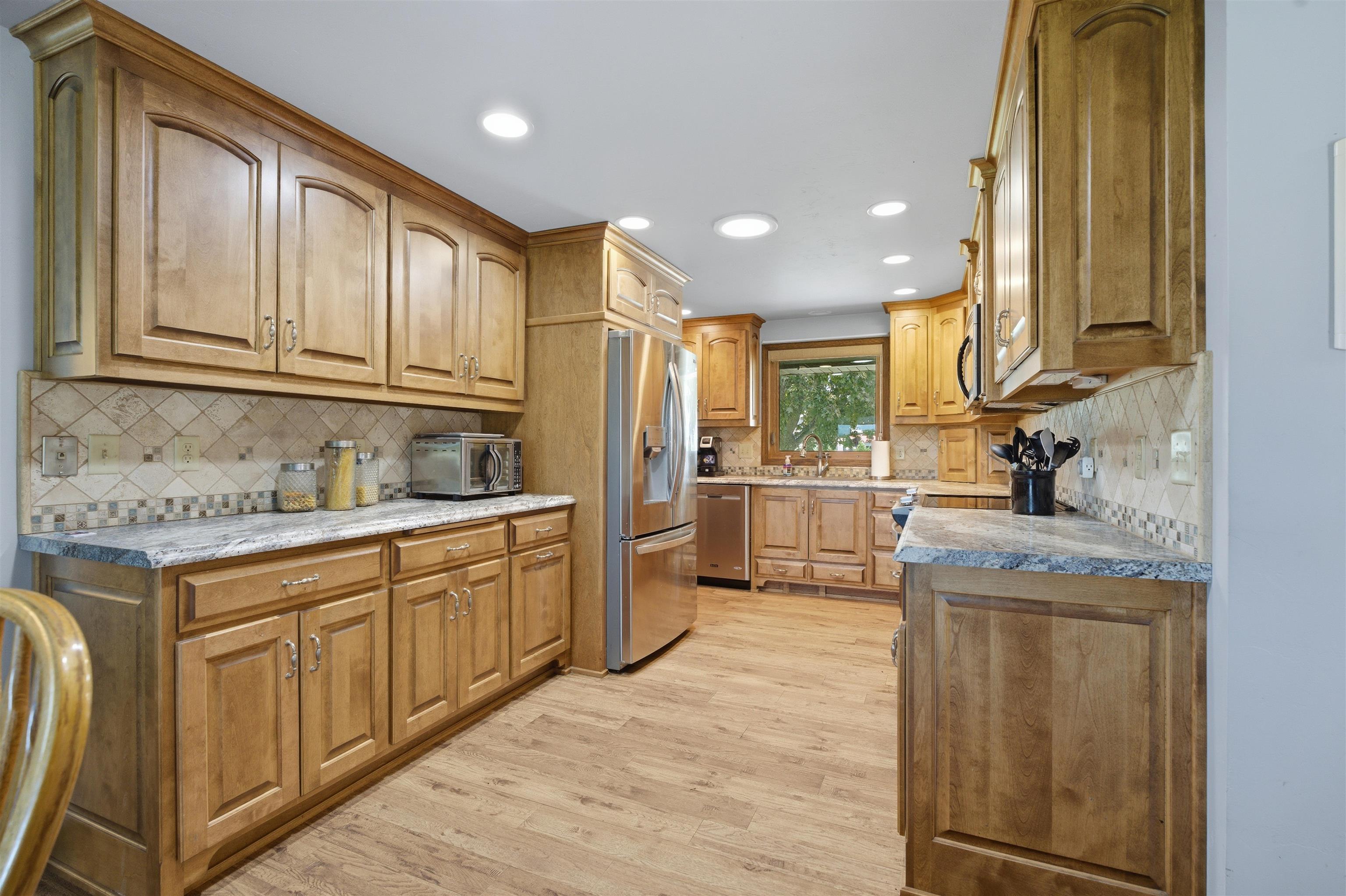 4941 North Overland Road Oneida, WI 54155 - Photo 6 of 67