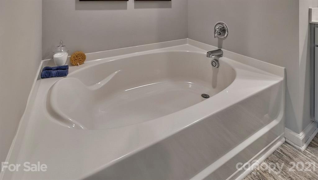 922 Elliott Road, Unit 4016 Charlotte, NC 28216 - Photo 29 of 37 Gallery Image 29