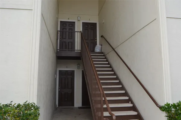 $1,000 | 304 Dell Court, Unit 6, Houston, TX 77009