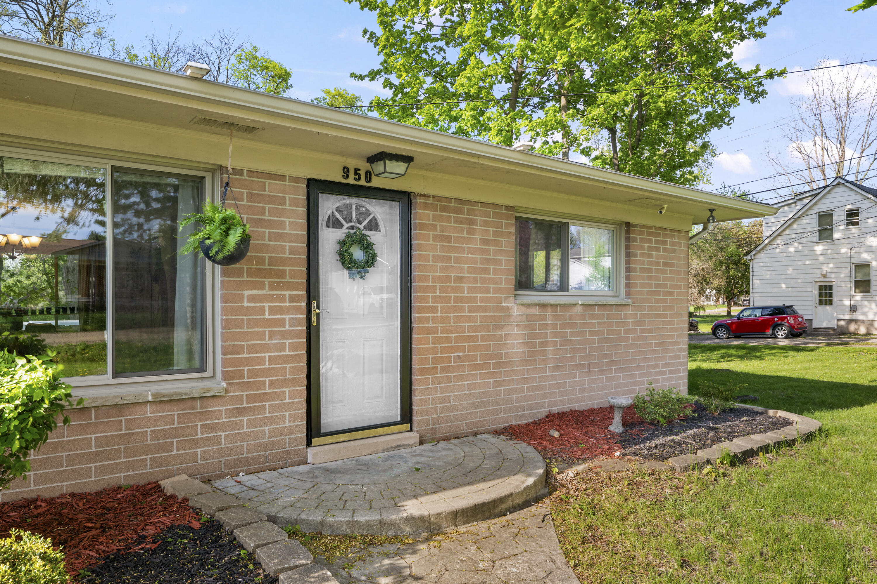 950 Gallaland Avenue Rochester Hills, MI 48307 - Photo 5 of 36 DSC_8876