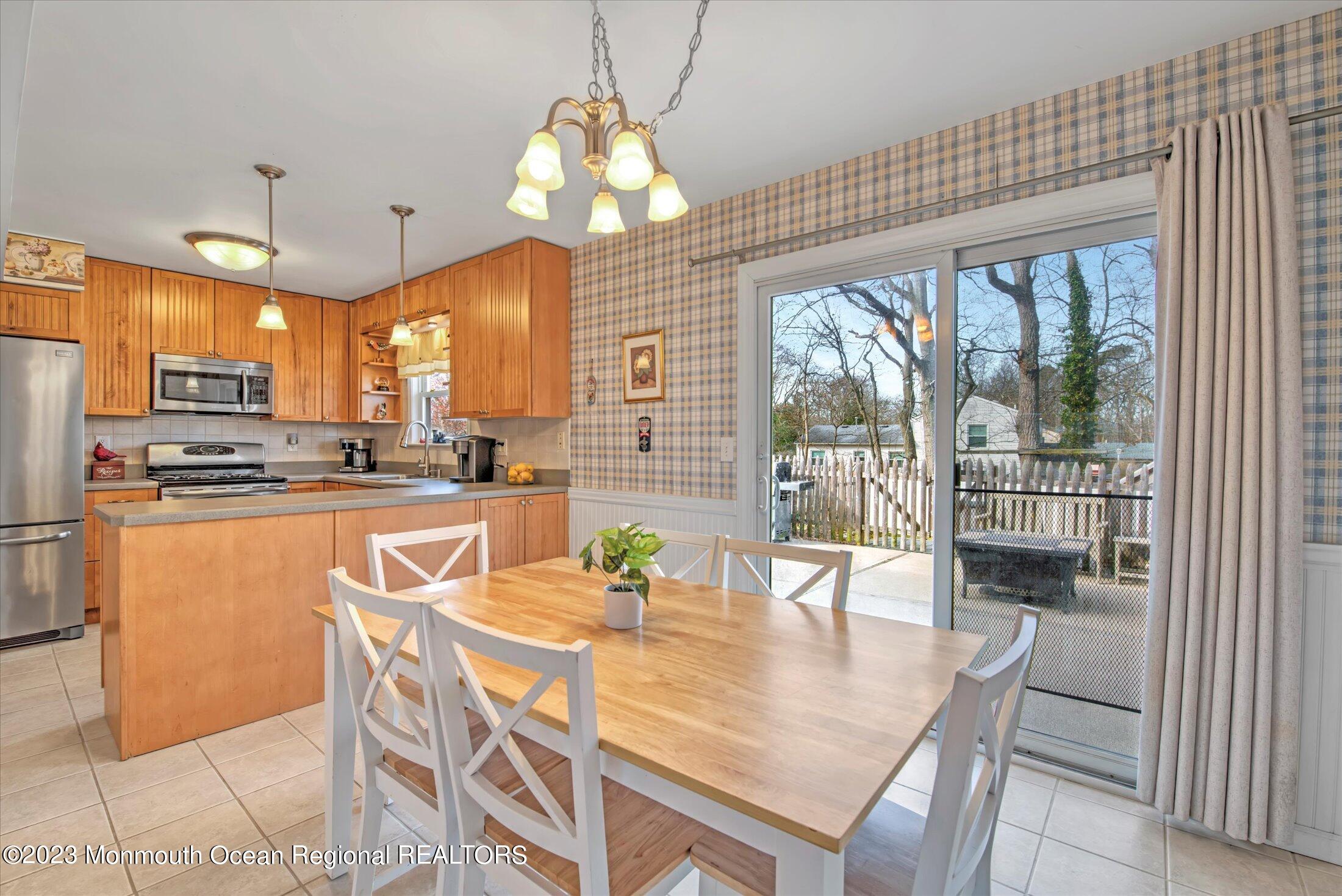 22 Timberline Drive Howell, NJ 07731 - Photo 12 of 43 12-KITCHEN