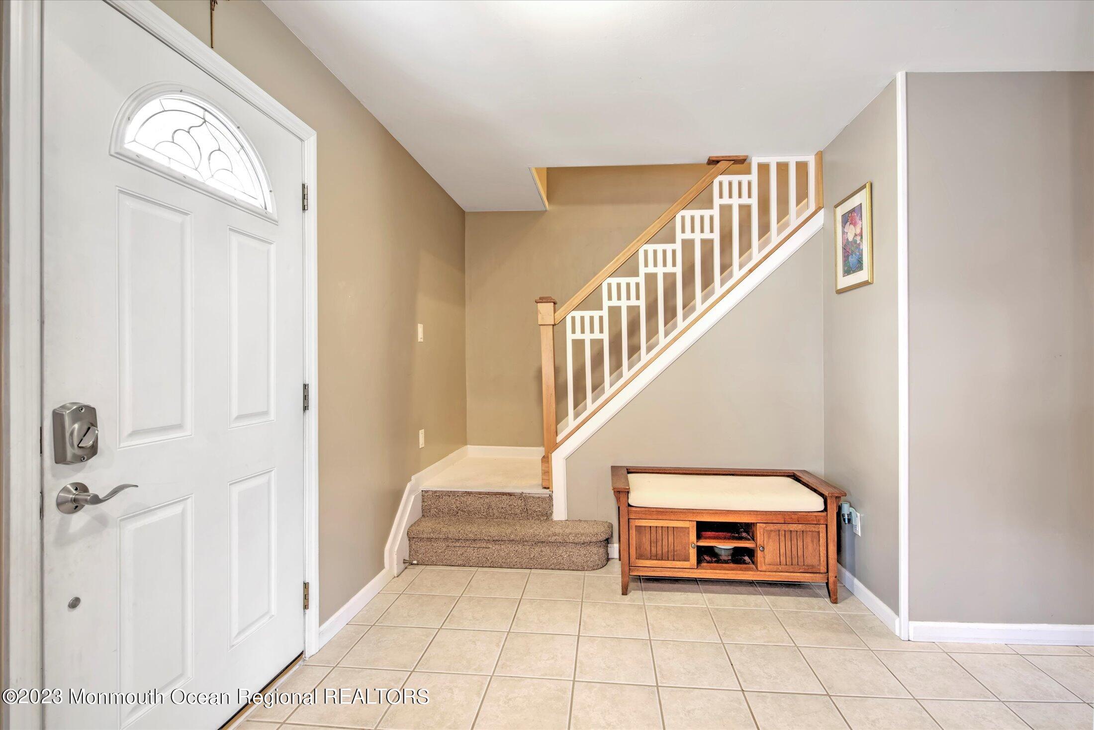 22 Timberline Drive Howell, NJ 07731 - Photo 5 of 43 05-FOYER