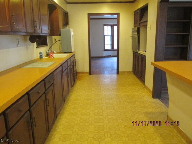 6488 White Road Cleveland, OH 44143 - Photo 9 of 27 Gallery Image 9