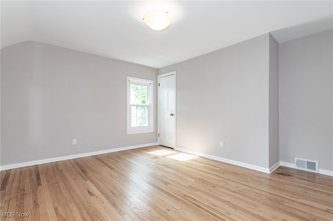 5195 Mayview Road Cleveland, OH 44124 - Photo 14 of 49