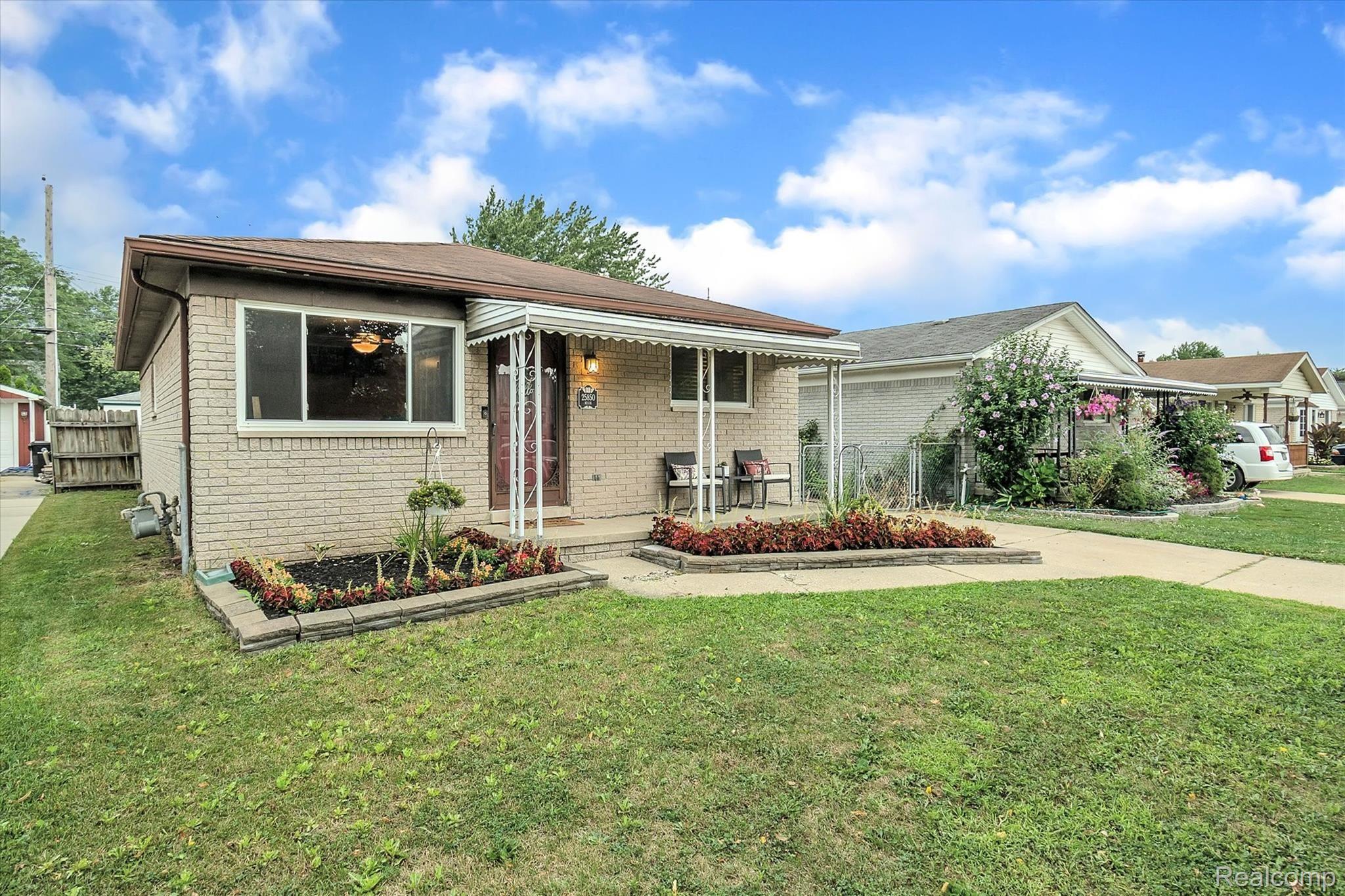 25850 Reeck Road Trenton, MI 48183 - Photo 2 of 31 02-25850-Reeck-Rd-WindowStill-Real-Estate-Photography-2.jpg