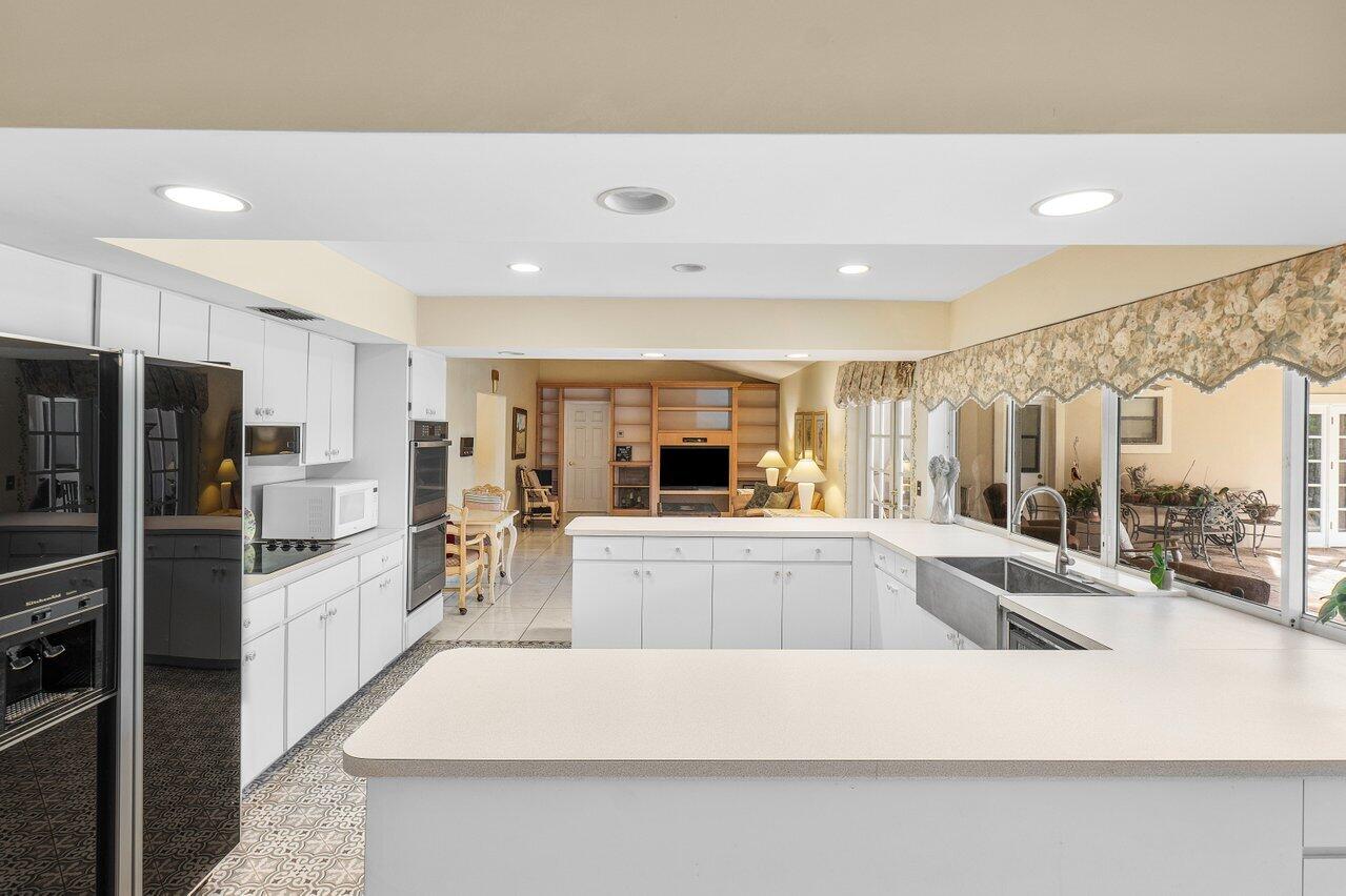 7276 Encina Lane Boca Raton, FL 33433 - Photo 11 of 34 Kitchen