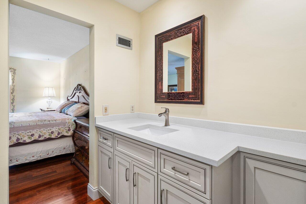 7276 Encina Lane Boca Raton, FL 33433 - Photo 18 of 34 026-7276EncinaLane-BocaRaton-FL-33433-SM