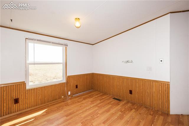 19155 Holman Road Colorado Springs, CO 80928 - Photo 12 of 36 Gallery Image 12
