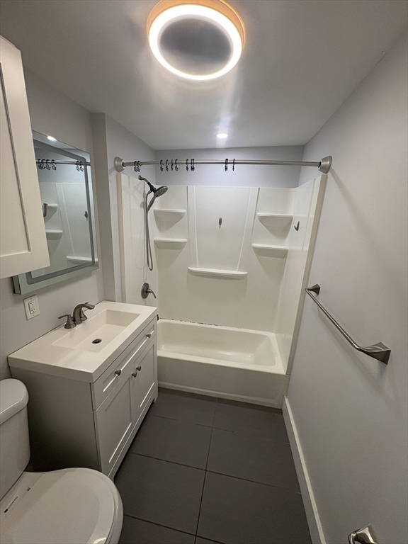 23 Griggs Street, Unit 1 Dracut, MA 01826 - Photo 13 of 18