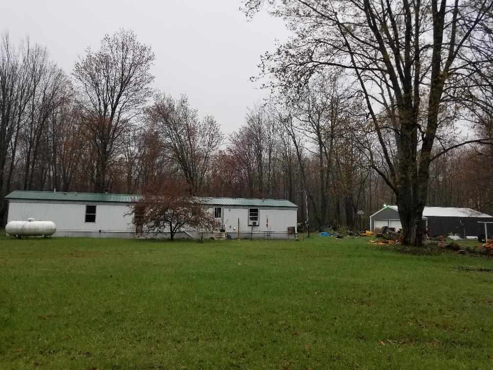 2525 South Seely Road Cadillac, MI 49601 - Photo 2 of 11 1886882-1.JPG