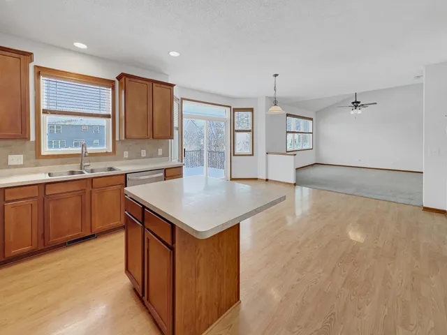 $555,000 | 18165 67th Place North, Maple Grove, MN 55311