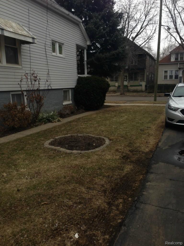 5687 Springwells Street Detroit, MI 48210 - Photo 11 of 13 photo 1 (2).jpg
