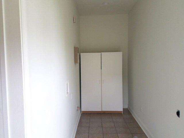 5990 County Line Road Ravenel, SC 29470 - Photo 14 of 24 5990 county line rd laundryn rm down