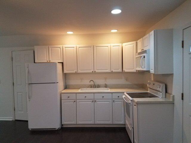 5990 County Line Road Ravenel, SC 29470 - Photo 7 of 24 5990 county line rd kitchen 2