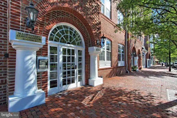 $2,850 | 4951 Brenman Park Drive, Unit 216, Alexandria, VA 22304