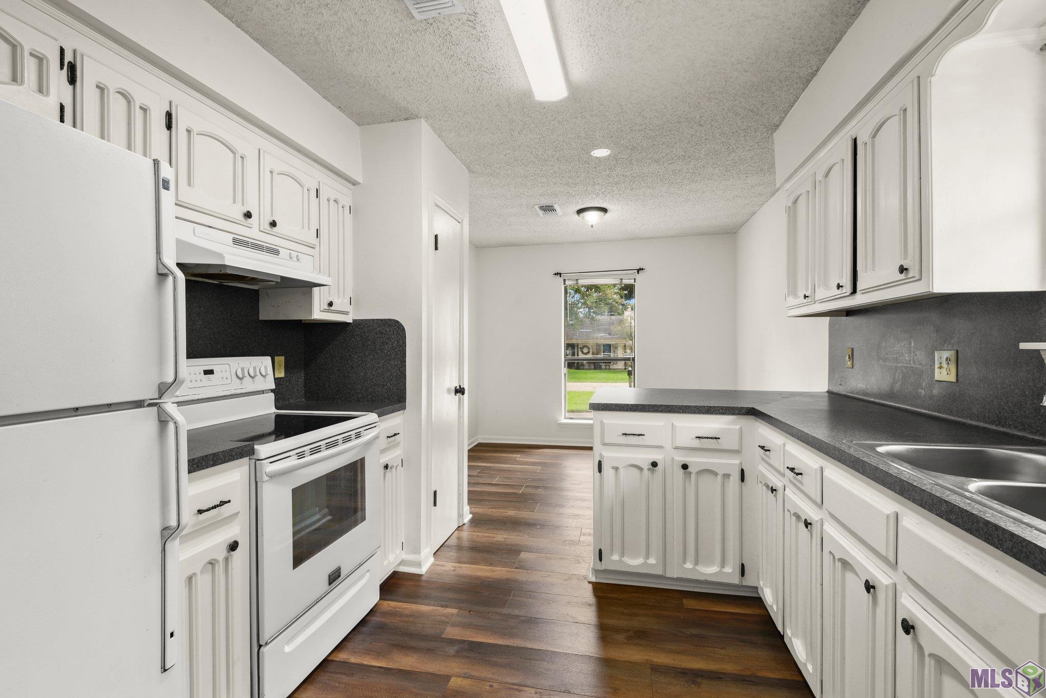 11344 Bainbridge Avenue Baton Rouge, LA 70817 - Photo 11 of 17 Gallery Image 11
