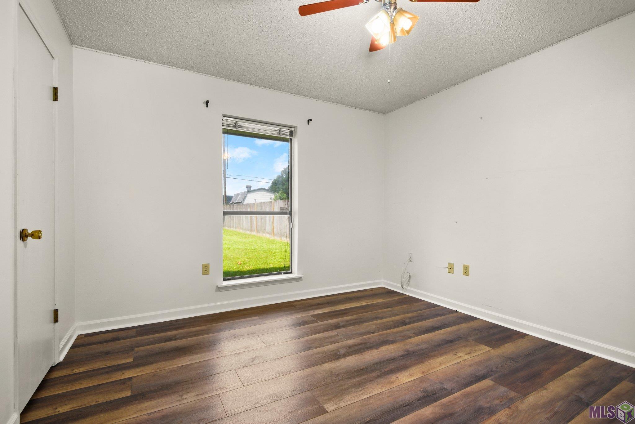 11344 Bainbridge Avenue Baton Rouge, LA 70817 - Photo 5 of 17 bedroom