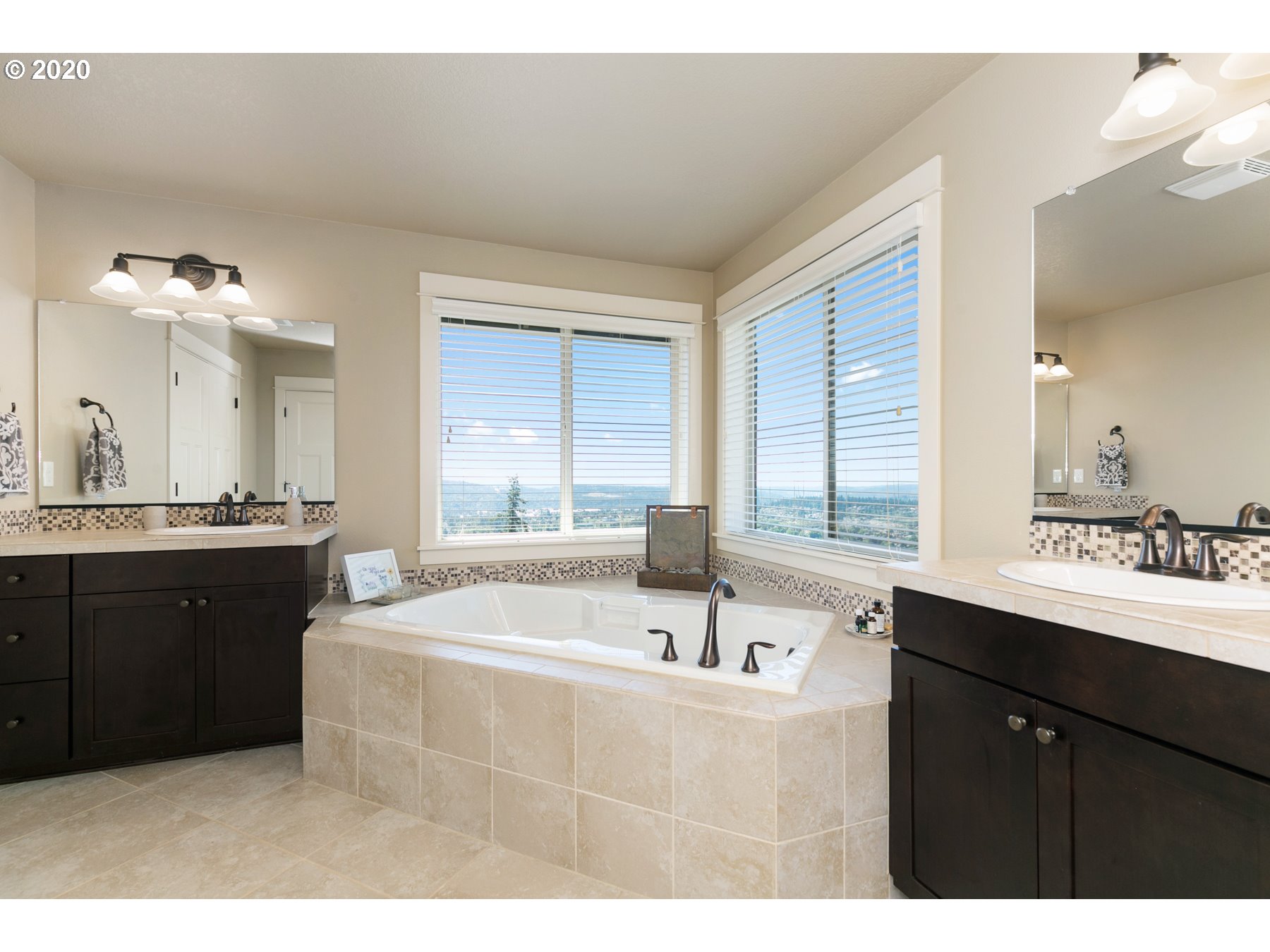 13558 Southeast Aldridge Road Happy Valley, OR 97086 - Photo 17 of 31 Gallery Image 17