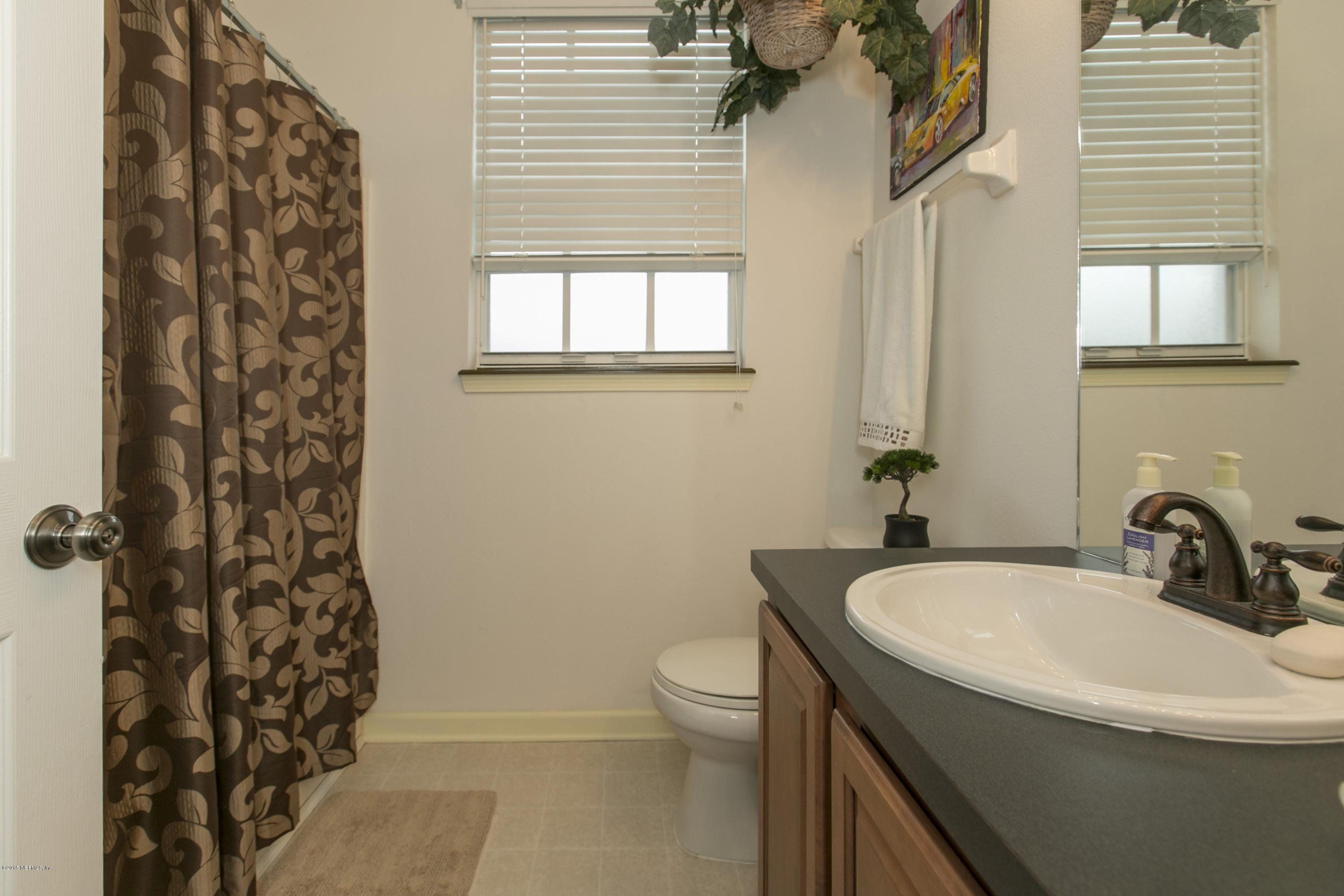 10550 Baymeadows Road, Unit 311 Jacksonville, FL 32256 - Photo 16 of 25 Main Bathroom